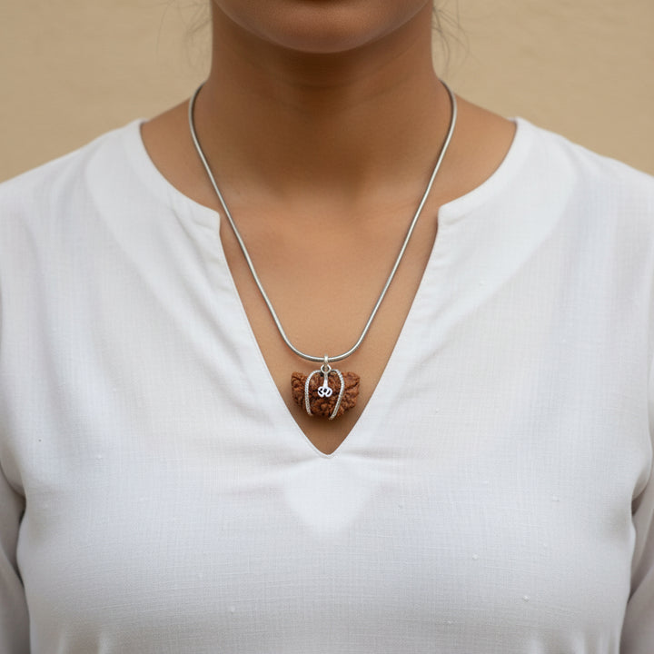 1 Mukhi Rudraksha Kaju Dana (Indian Origin) – Ultimate Consciousness & Leadership Large St. Steel Chain